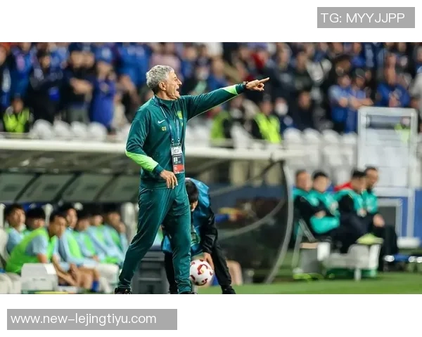 国安队员昨晚齐聚塞蒂恩住处送别情深意重温暖时刻